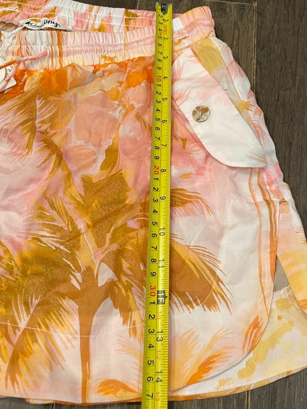 Kulani Kinus Wild Skies Lightweight Beach Shorts in Wisk L NWT - Picture 7 of 9